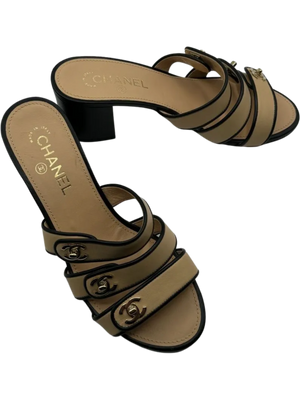 CHANEL CC Turn lock Leather Sandals