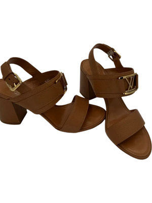 LOUIS VUITTON Grained Calfskin Horizon Sandals