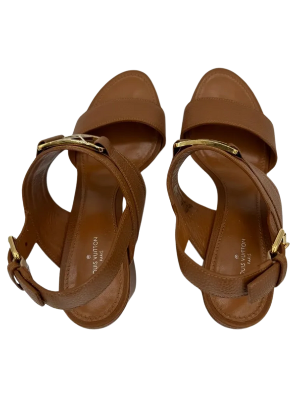 LOUIS VUITTON Grained Calfskin Horizon Sandals