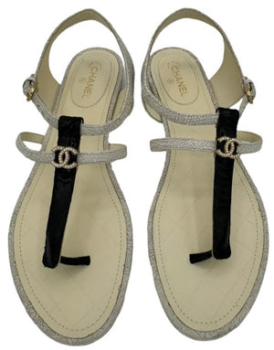 CHANEL White Black Stingray Interlocking CC Logo Leather T Strap Sandals Sz. 39.5