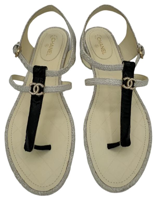 CHANEL White Black Stingray Interlocking CC Logo Leather T Strap Sandals Sz. 39.5