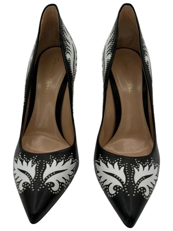 Gianvito Rossi Santa Fe Studded Pumps in Black Leather *NEW*