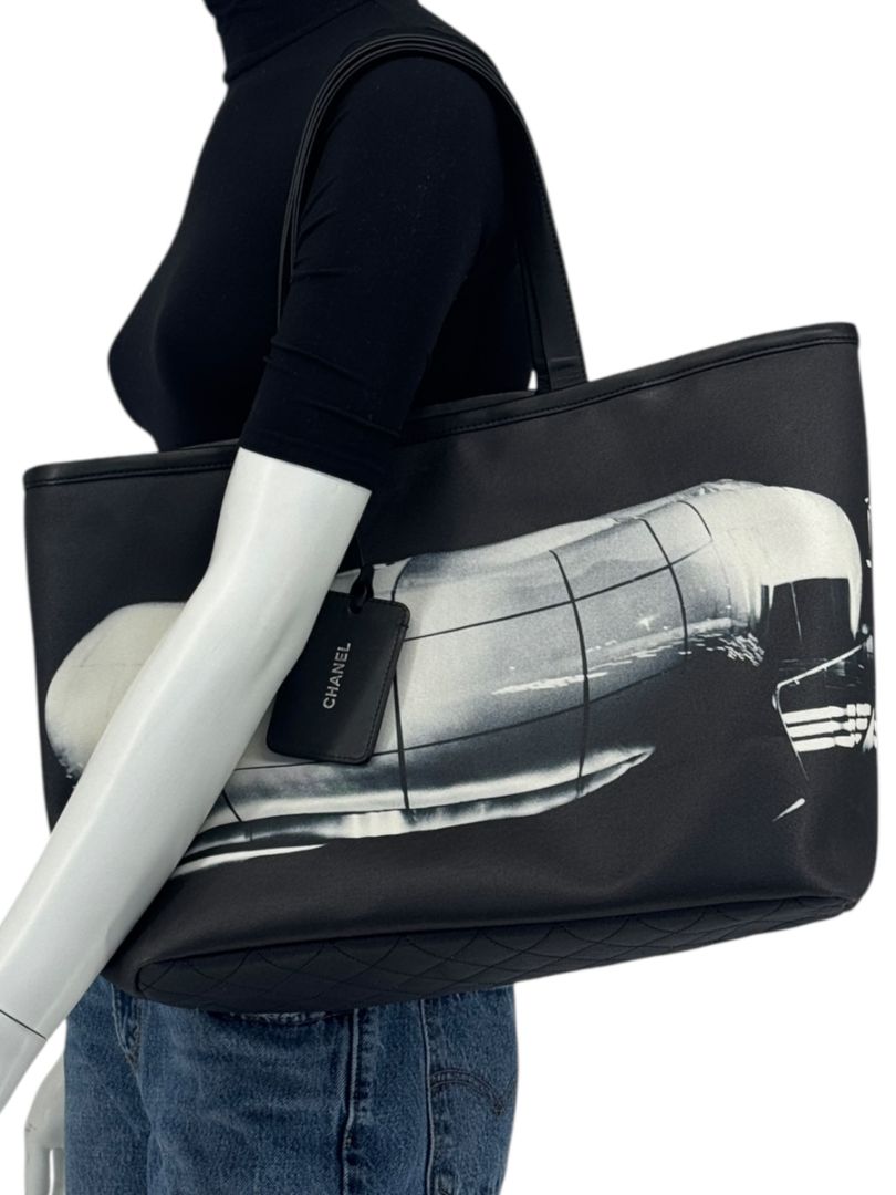 Chanel Karl Lagerfeld Mobile Art Zaha Hadid Limited Edition Tote