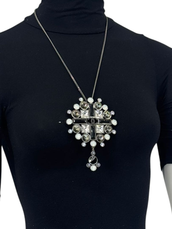 Chanel Fall 2006 Crystal Statement Pendant Necklace – Box Included