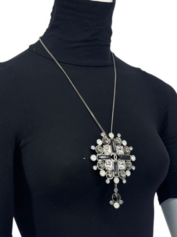 Chanel Fall 2006 Crystal Statement Pendant Necklace – Box Included