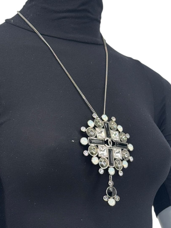 Chanel Fall 2006 Crystal Statement Pendant Necklace – Box Included