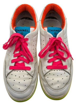 Chanel Neon Trim Leather Low-Top Sneakers – Size 40