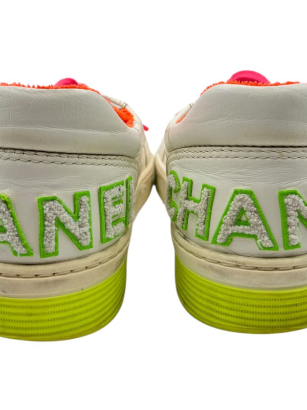 Chanel Neon Trim Leather Low-Top Sneakers – Size 40