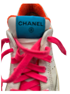 Chanel Neon Trim Leather Low-Top Sneakers – Size 40