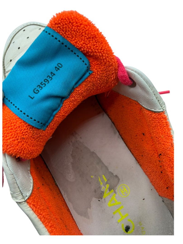 Chanel Neon Trim Leather Low-Top Sneakers – Size 40