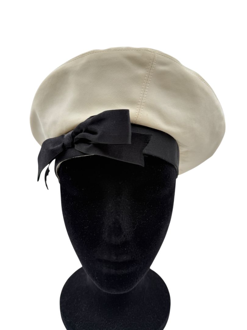 Chanel Ivory Beret with Black Grosgrain Ribbon Trim & Bow – Vintage