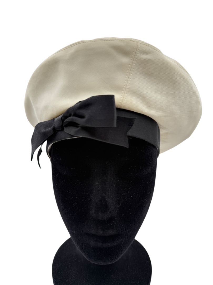 Chanel Ivory Beret with Black Grosgrain Ribbon Trim & Bow – Vintage