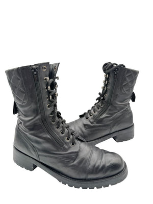 Chanel Quilted Leather Lace-Up Combat Boots – Size 40