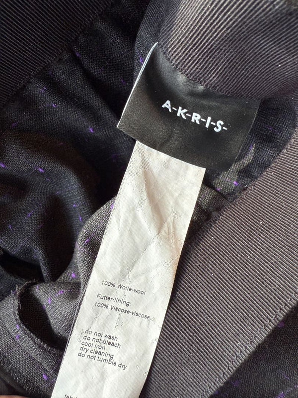 Akris Punto Grey Wool Suit with Purple Fleck Detailing – Size US 10