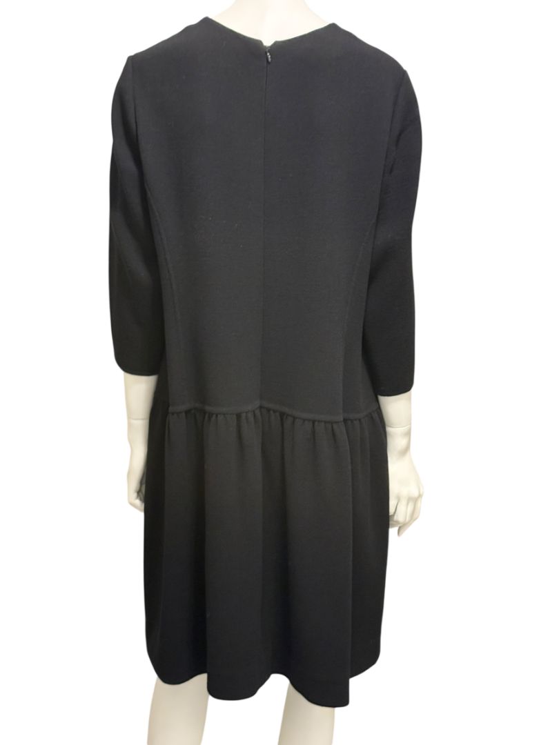 Oscar de la Renta Black Drop-Waist Shift Dress – Size 16