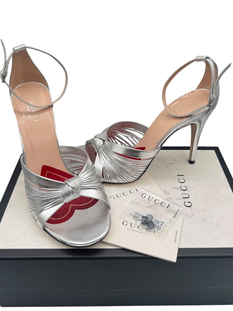Gucci Crawford Metallic Silver Knotted Leather Sandals Pumps – Size 39 | Box & Accessories
