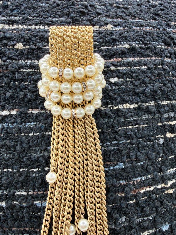 Chanel Cruise 2001 Gold-Tone Chain & Pearl Fringe Brooch – 8" x 1 3/4"