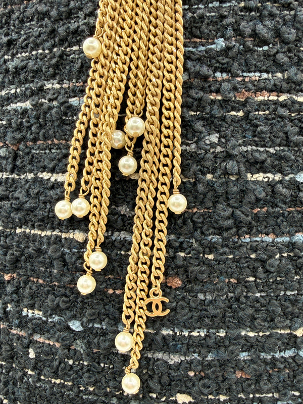 Chanel Cruise 2001 Gold-Tone Chain & Pearl Fringe Brooch – 8" x 1 3/4"