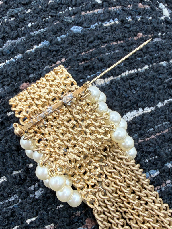 Chanel Cruise 2001 Gold-Tone Chain & Pearl Fringe Brooch – 8" x 1 3/4"