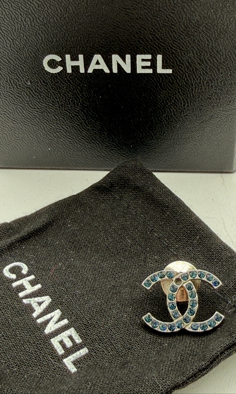 Chanel Mini CC Crystal-Embellished Pin – Silver-Tone – 1"