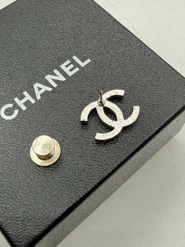 Chanel Mini CC Crystal-Embellished Pin – Silver-Tone – 1"