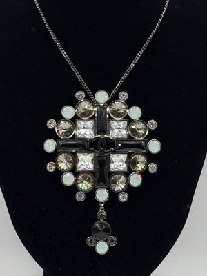 Chanel Fall 2006 Crystal Statement Pendant Necklace – Box Included