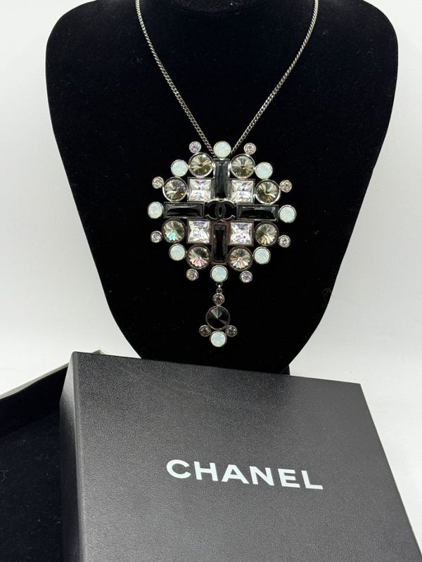 Chanel Fall 2006 Crystal Statement Pendant Necklace – Box Included