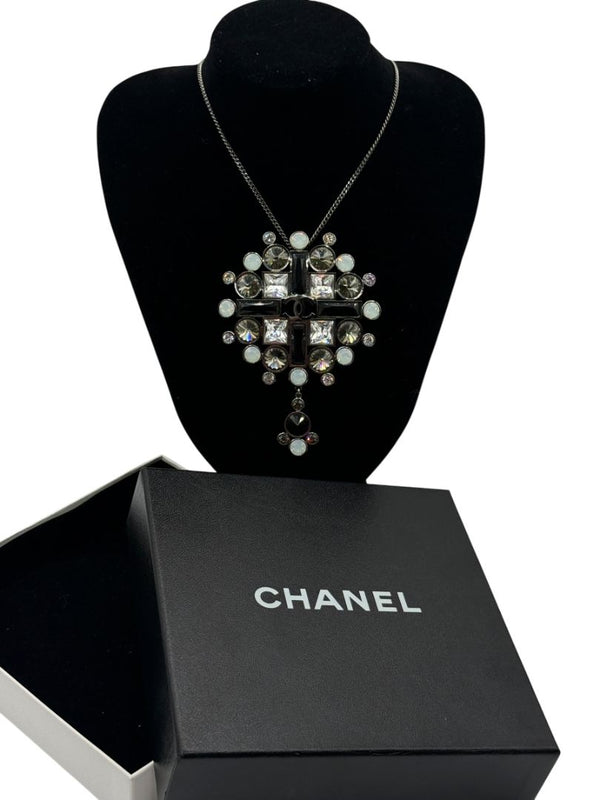 Chanel Fall 2006 Crystal Statement Pendant Necklace – Box Included