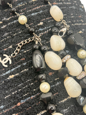 Chanel Haute Couture F/W 2006 Black & Ecru Stone & Crystal CC Logo Statement Necklace – 21.5"