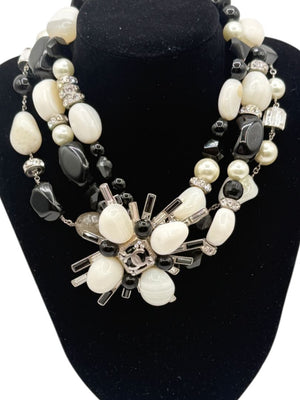 Chanel Haute Couture F/W 2006 Black & Ecru Stone & Crystal CC Logo Statement Necklace – 21.5"