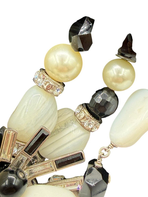 Chanel Haute Couture F/W 2006 Black & Ecru Stone & Crystal CC Logo Statement Necklace – 21.5"