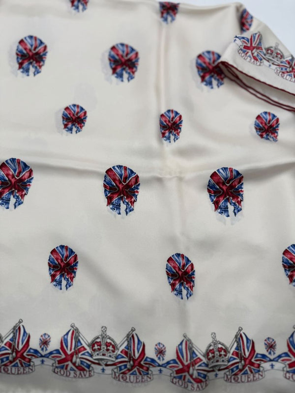 Alexander McQueen "God Save McQueen" Union Jack Skull Silk Scarf Shawl – Ivory Multi – 135cm x 135cm