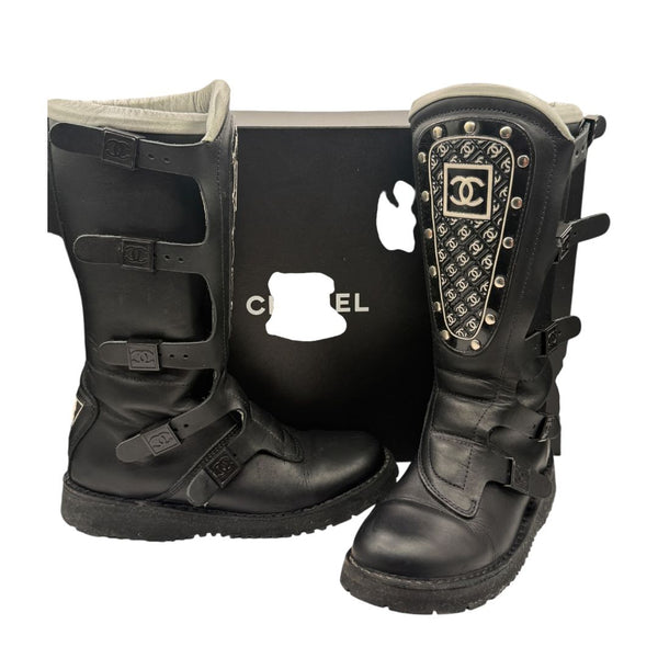 Chanel Black Leather CC Plaque Biker Boots – Runway Winter 2003 – Size EU 40