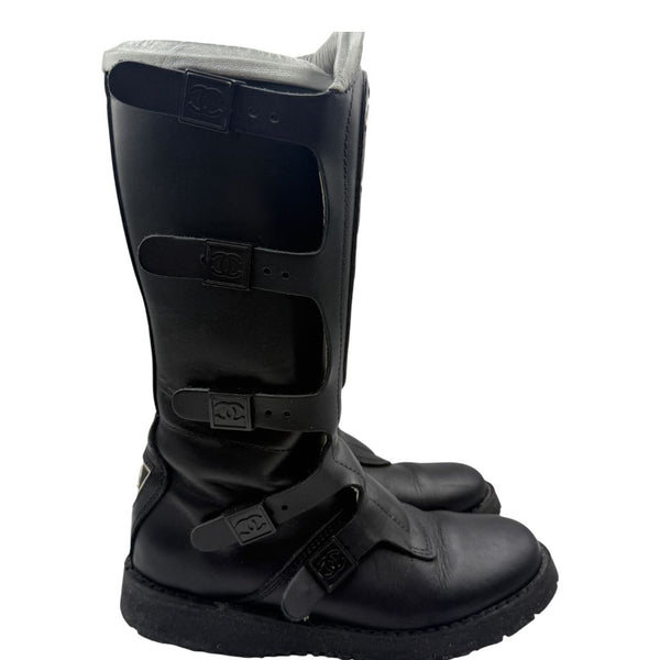 Chanel Black Leather CC Plaque Biker Boots – Runway Winter 2003 – Size EU 40