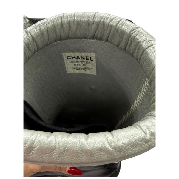 Chanel Black Leather CC Plaque Biker Boots – Runway Winter 2003 – Size EU 40