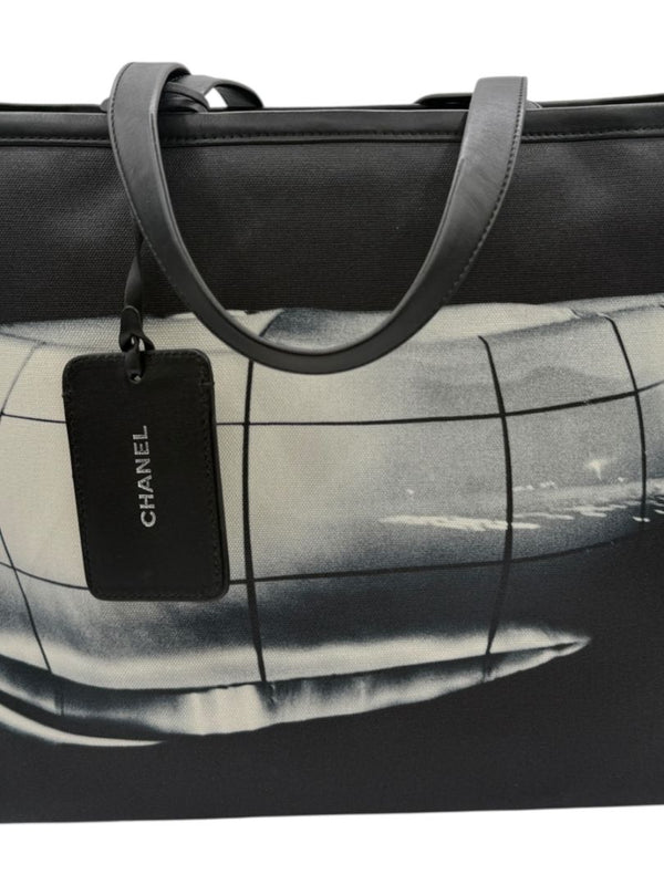 Chanel Karl Lagerfeld Mobile Art Zaha Hadid Limited Edition Tote