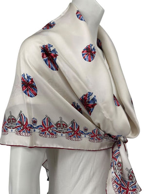 Alexander McQueen "God Save McQueen" Union Jack Skull Silk Scarf Shawl – Ivory Multi – 135cm x 135cm