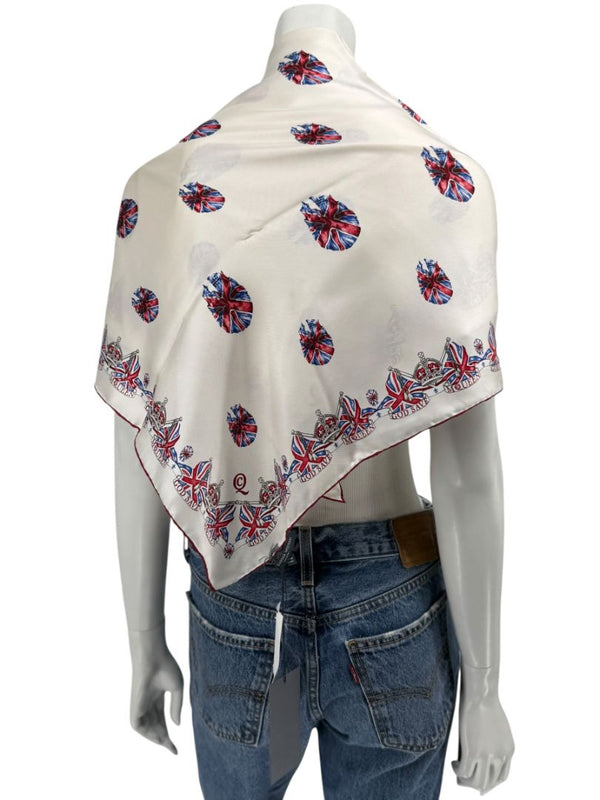 Alexander McQueen "God Save McQueen" Union Jack Skull Silk Scarf Shawl – Ivory Multi – 135cm x 135cm