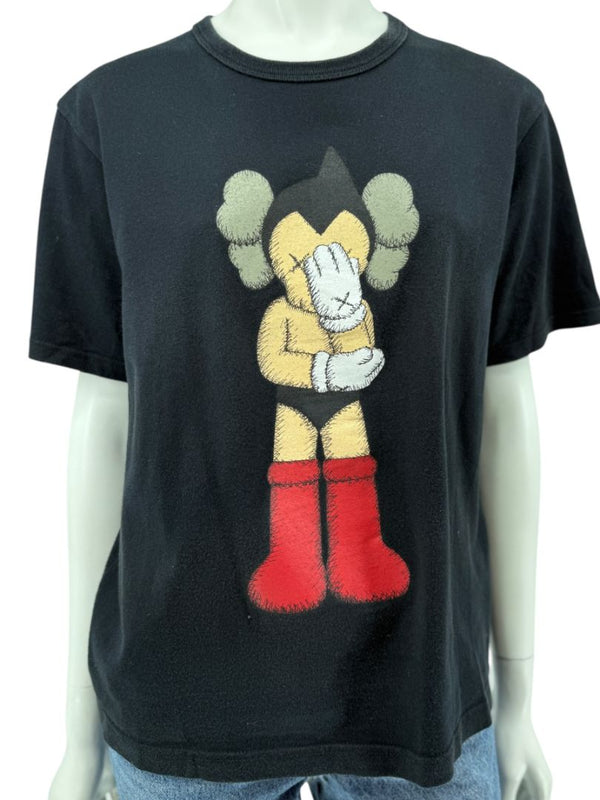 OriginalFake KAWS Graphic T-Shirt – Size 2