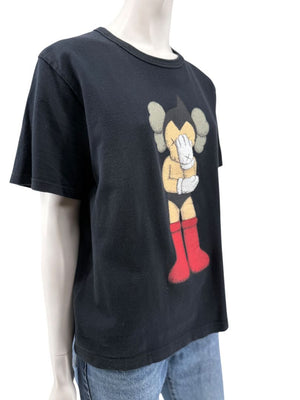 OriginalFake KAWS Graphic T-Shirt – Size 2