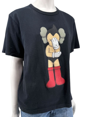 OriginalFake KAWS Graphic T-Shirt – Size 2