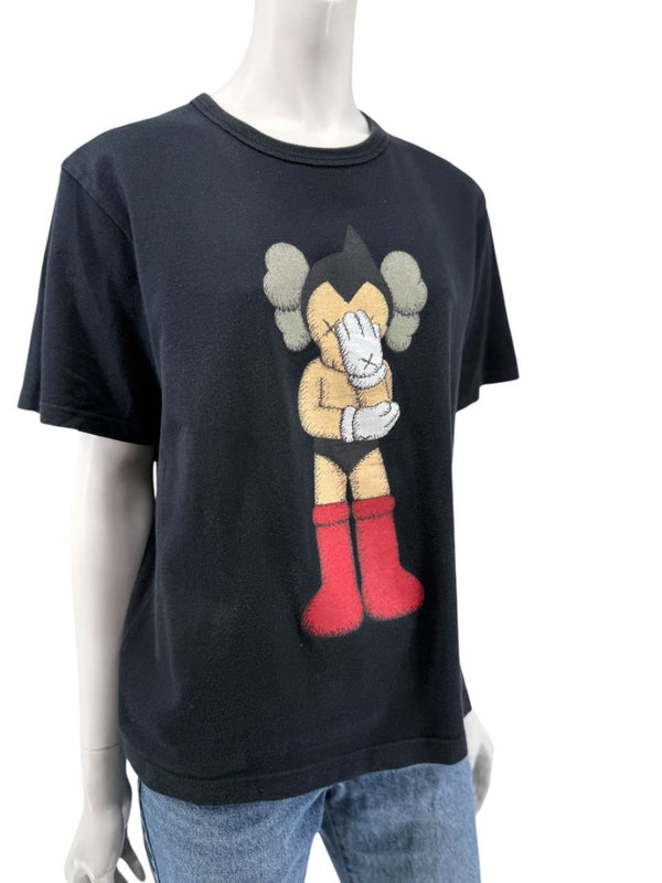 OriginalFake KAWS Graphic T-Shirt – Size 2