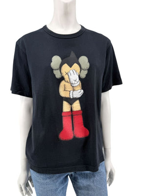 OriginalFake KAWS Graphic T-Shirt – Size 2