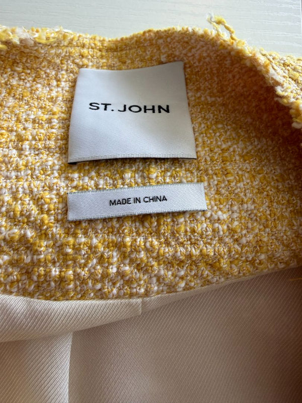 St. John Collection Yellow Tweed Jacket &amp; Cropped Pant Suit – Size 18