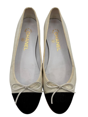 Chanel Ivory Canvas Ballet Flats with Black Cap Toe – Size 39