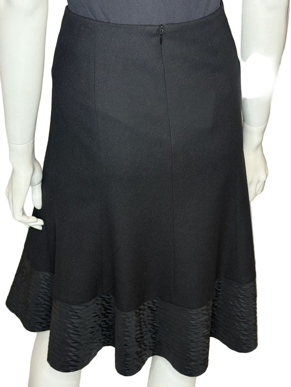 Akris Punto Black Wool A-Line Skirt with Textured Hem – Size 12