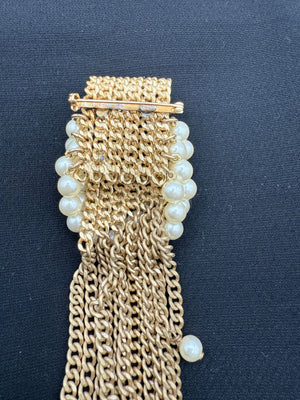Chanel Cruise 2001 Gold-Tone Chain & Pearl Fringe Brooch – 8" x 1 3/4"