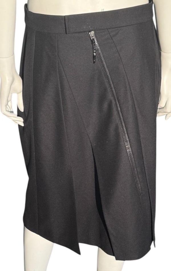 Akris Punto Black Wool Skirt – Size US 12 / FR 44 / DE 42