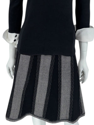 Chanel Black & White Textured Knit Skirt – 05A Collection – Size 46