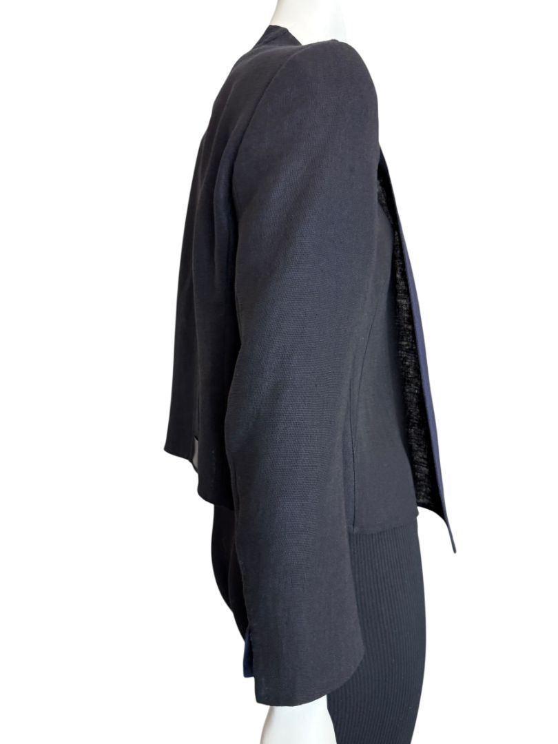 Akris Bergdorf Goodman Linen-Blend Cropped Open Jacket – Black & Navy – Size US 10
